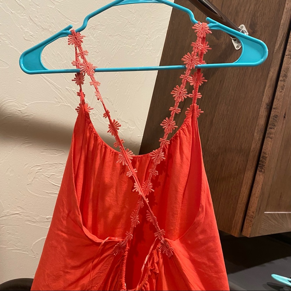 Coral cross back tank top